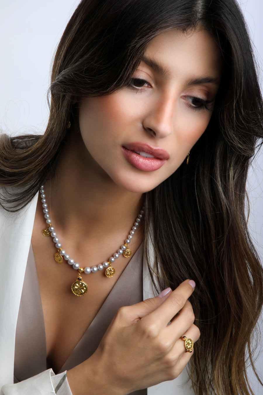 The Rosette Necklace