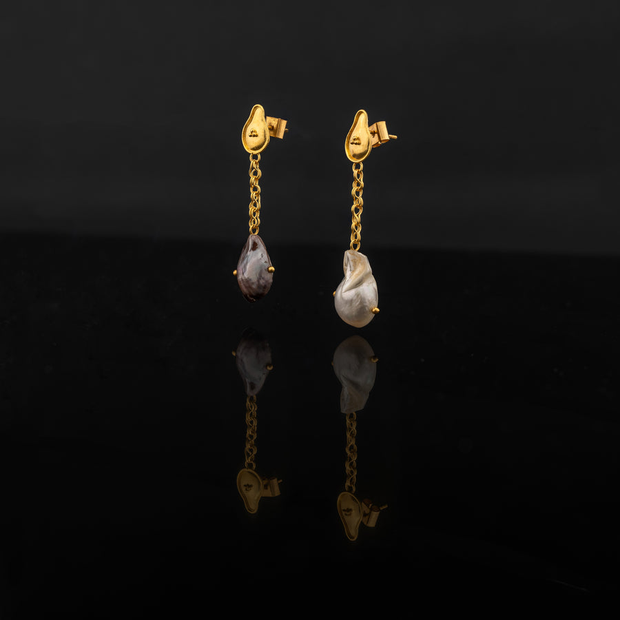 Black and White pearls set with 21 karat gold jewelry earrings design side view | ZAMAN HANDMADE JEWELRY