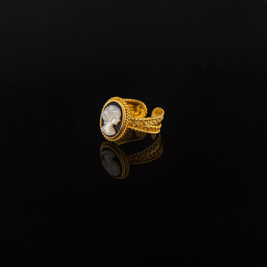 Cameo Agate stone set with 21 karat gold jewelry ring design side view | ZAMAN HANDMADE JEWELRY